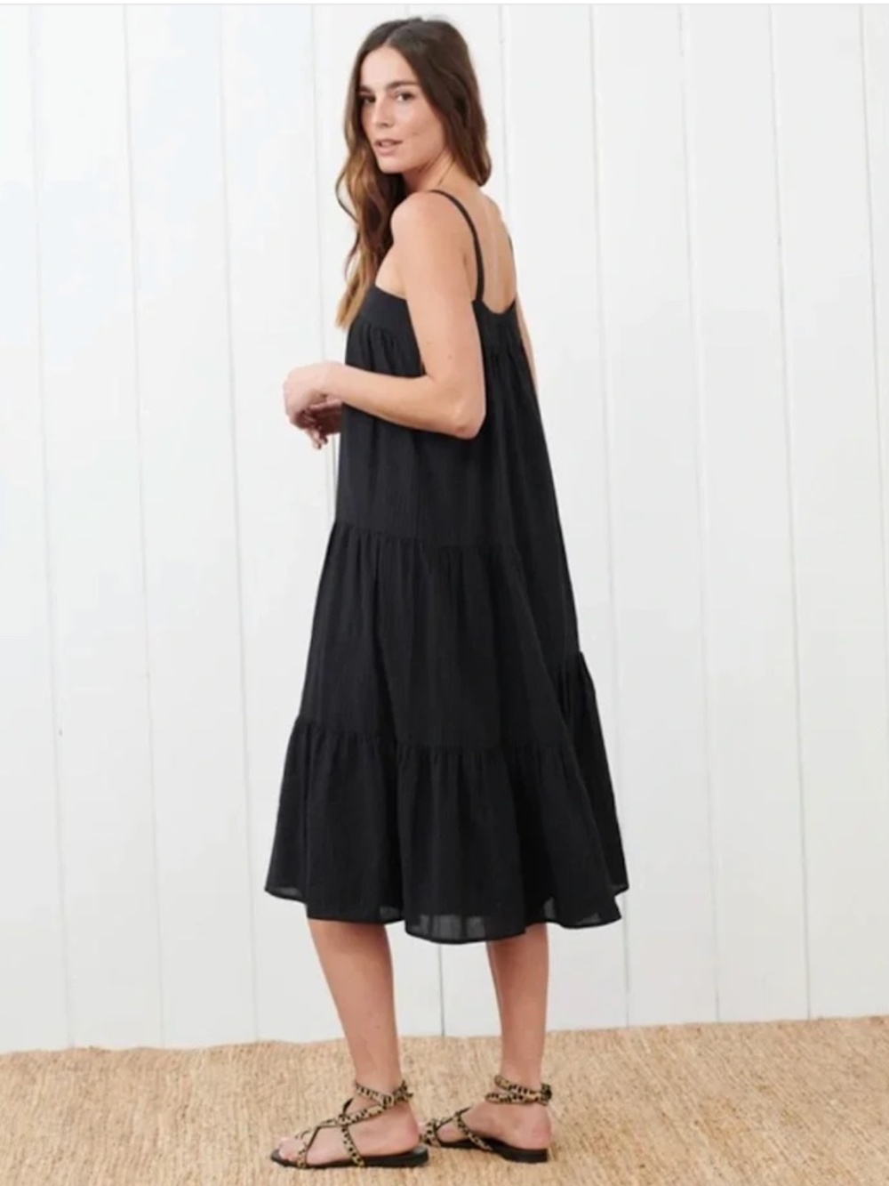 JENNI KAYNE Seersucker Stripe Summer Tiered Midi Dress EUC/sz M